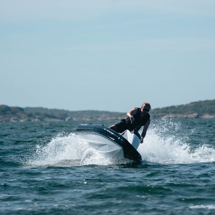 roxen-electric-watercraft